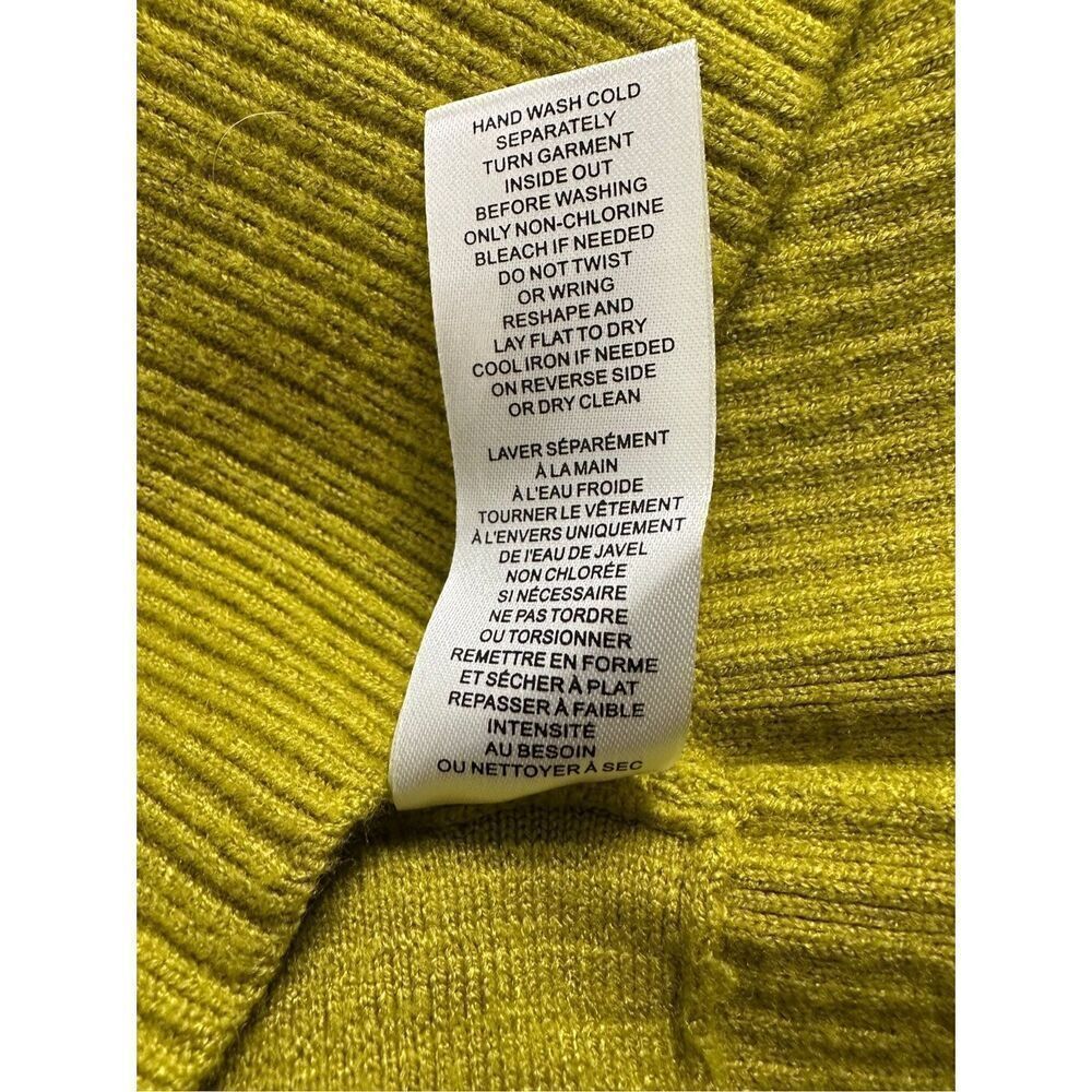 T Tahari women’s green raglan sleeve mock sweater gold accents size M #45-1871 - Picture 3 of 7